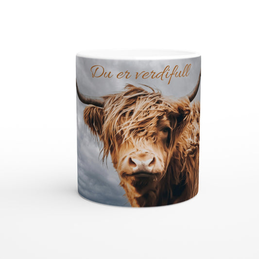 Krus - hvit med motiv Cutie Høylandsfe og tekst "Du er verdifull"